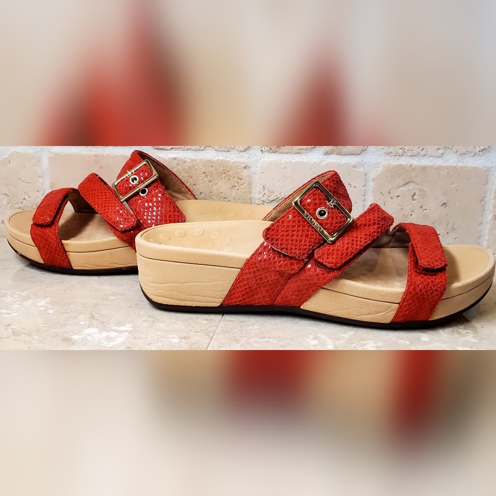 Vionic Red Rio Pacific Comfortable Strappy Sz 8 Wedge 2" Heeled Sandals - Picture 10 of 11